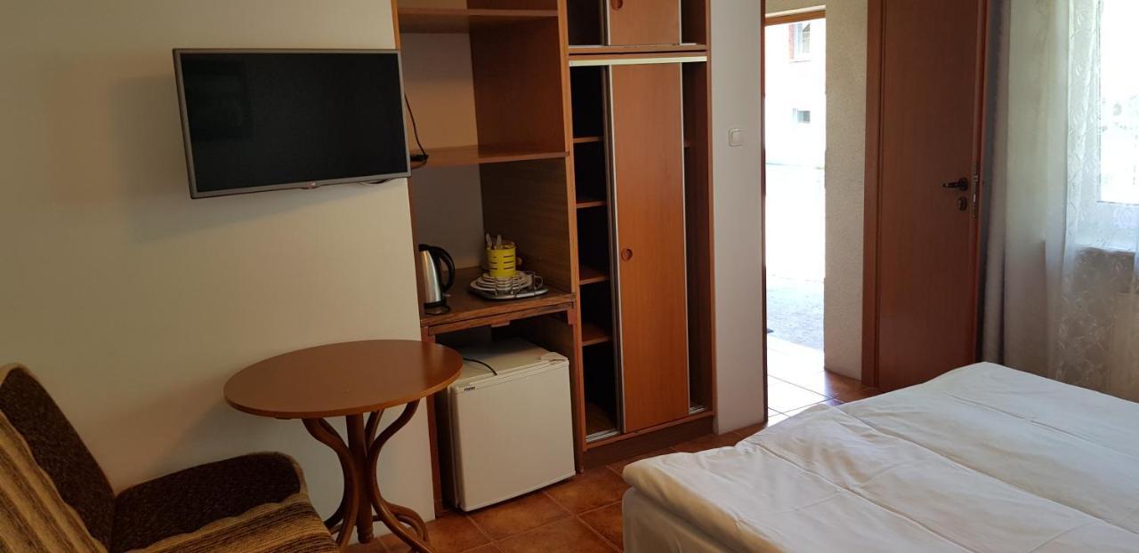 Wynajem Pokoi Hotel Kołobrzeg Buitenkant foto