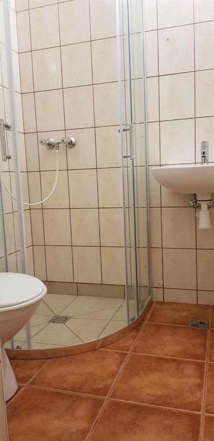 Wynajem Pokoi Hotel Kołobrzeg Buitenkant foto